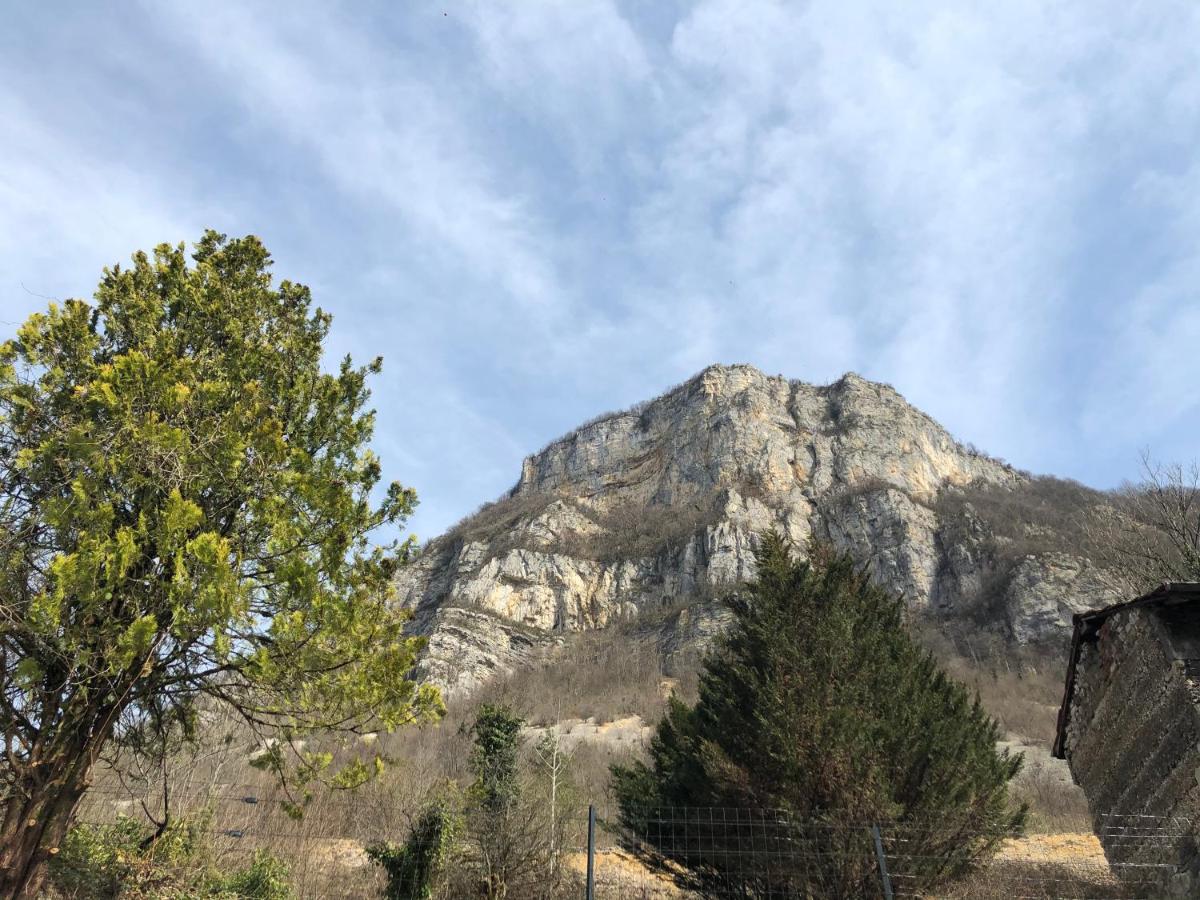 Suitetrails - Beau studio meublé refait a neuf avec vue superbe