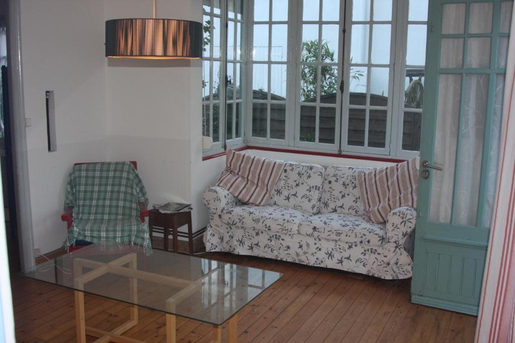 Villa Les Vagues - maison typique de Berck-sur-mer des années 20 avec Jardin à 300 m de la plage - Housity