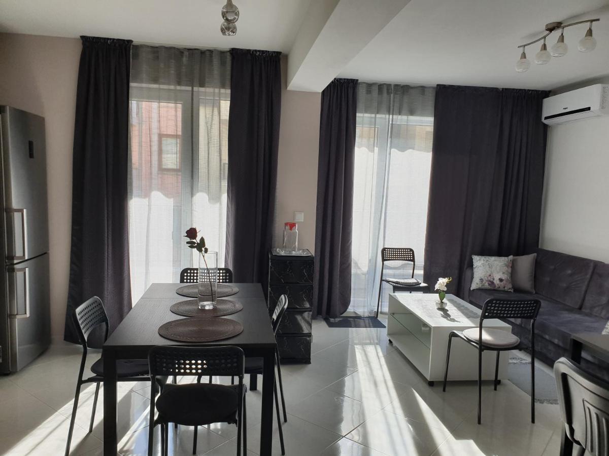 Suitetrails - New The Twins Varna Two-Bedroom, Apt 3 at 15 Tsani Ginchev Street, floor 2