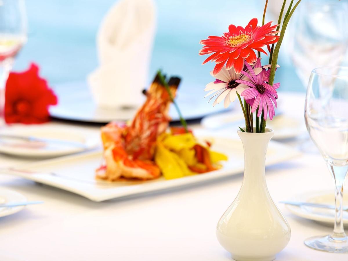 Comida en o cerca de este hotel