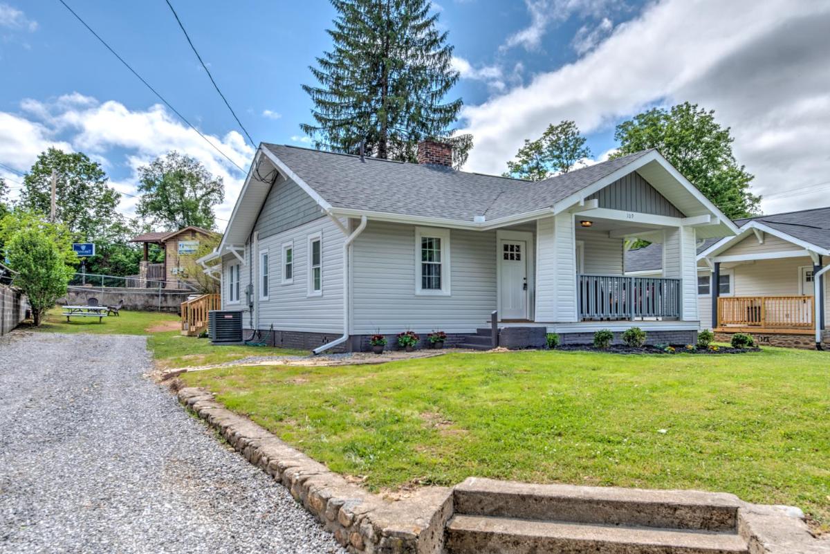 109 West Marshall Street, Waynesville, NC - Housity
