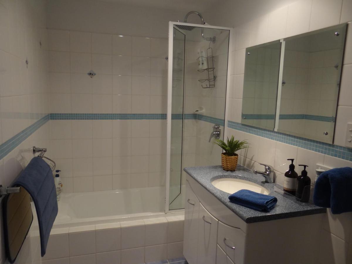 Victor Holidays - Housity