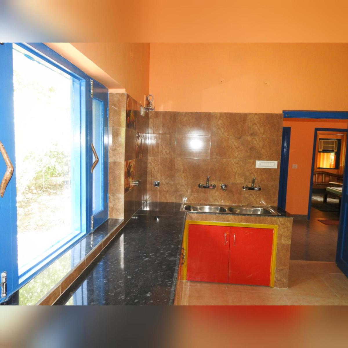 Suitetrails - Camp Hornbill Stone Cottage