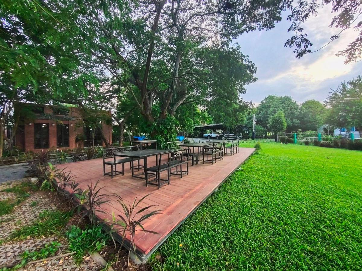 Baan Tonjaeng Resort - Housity