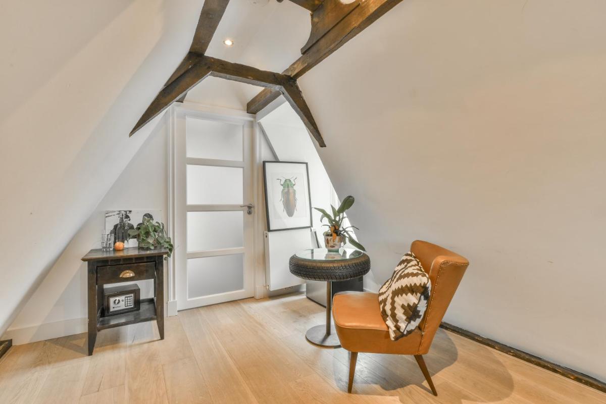 Herengracht Private room with canal view - Housity