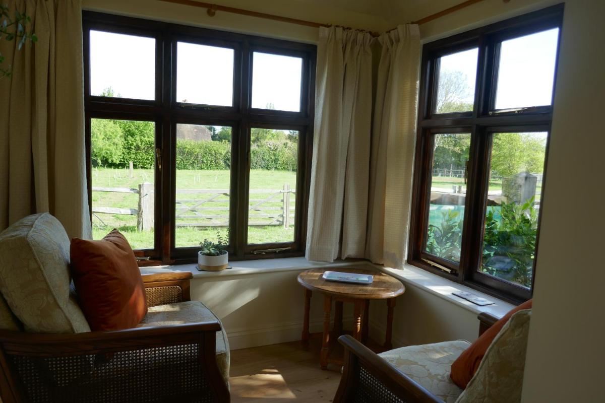 Comfortable and a spacious retreat for two - Housity