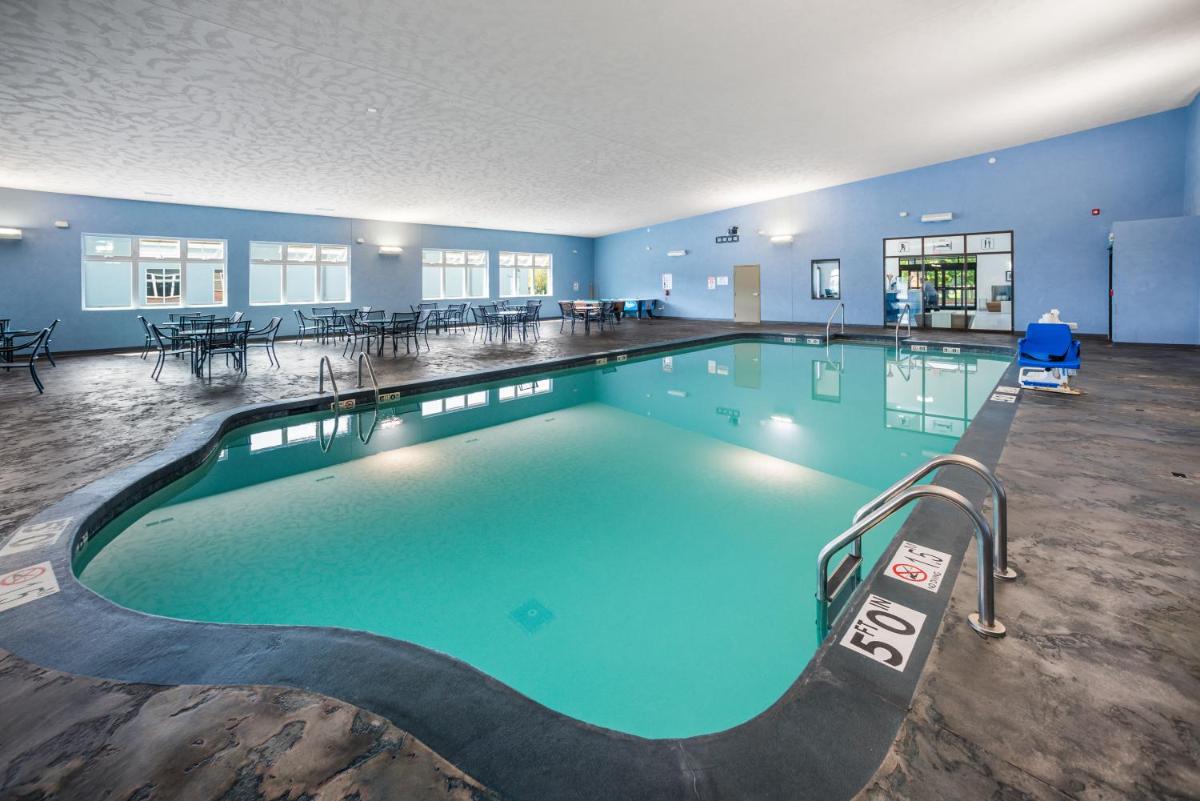 AmericInn by Wyndham Green Bay Near Stadium - Housity