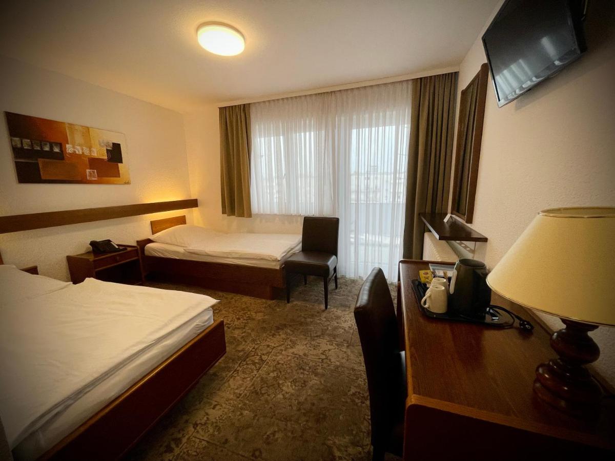 Hotel Regina - Housity