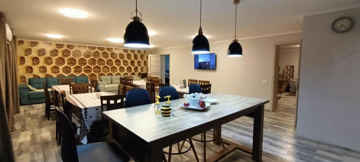Conacul Mierii - Housity