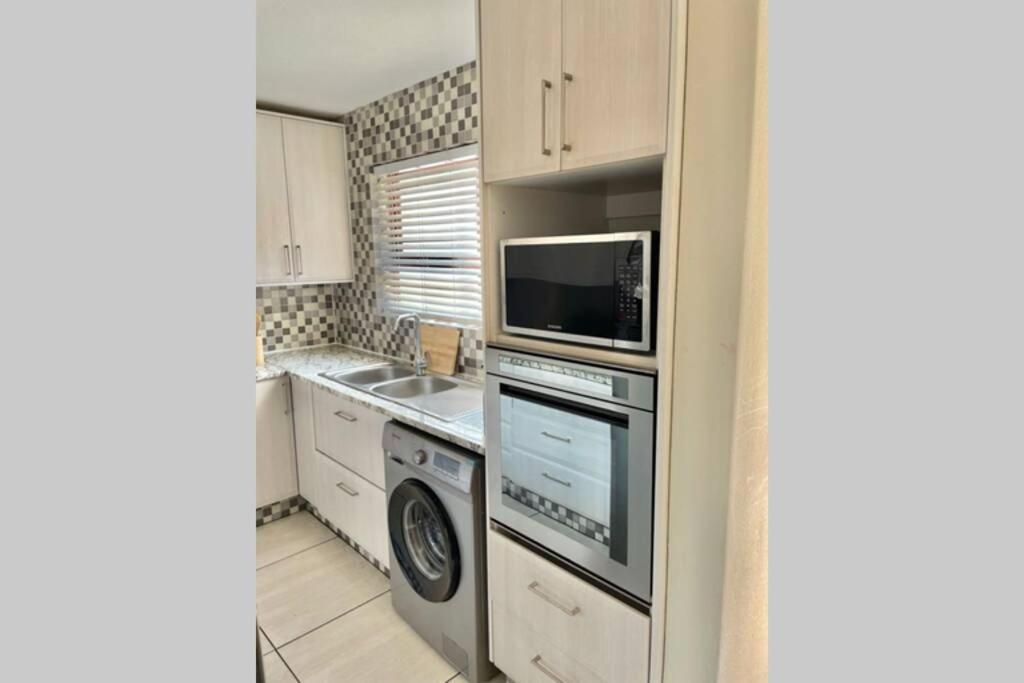 Suitetrails - No.6 Water view apartment