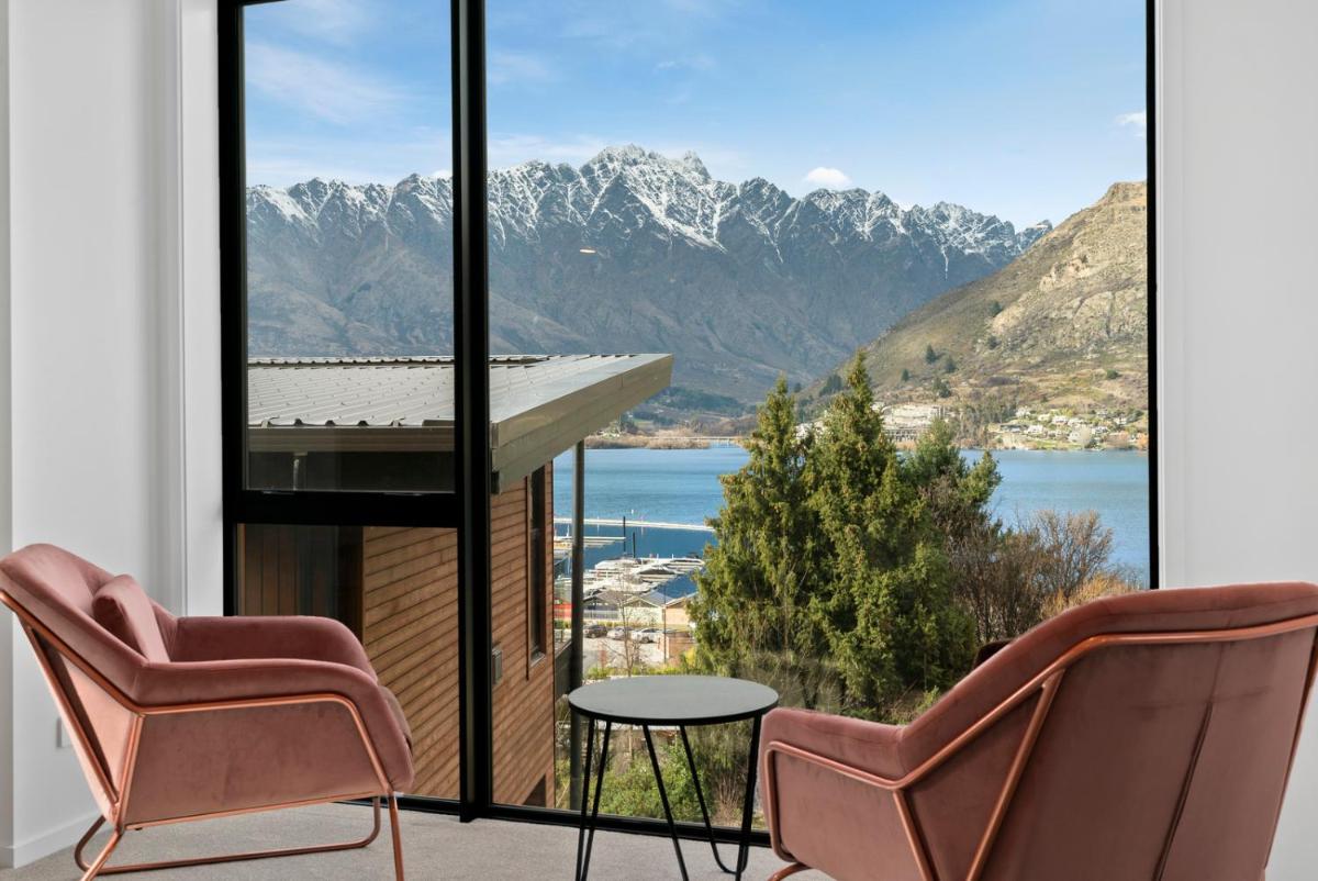 Suitetrails - Lakeside Bliss - Queenstown Holiday Home