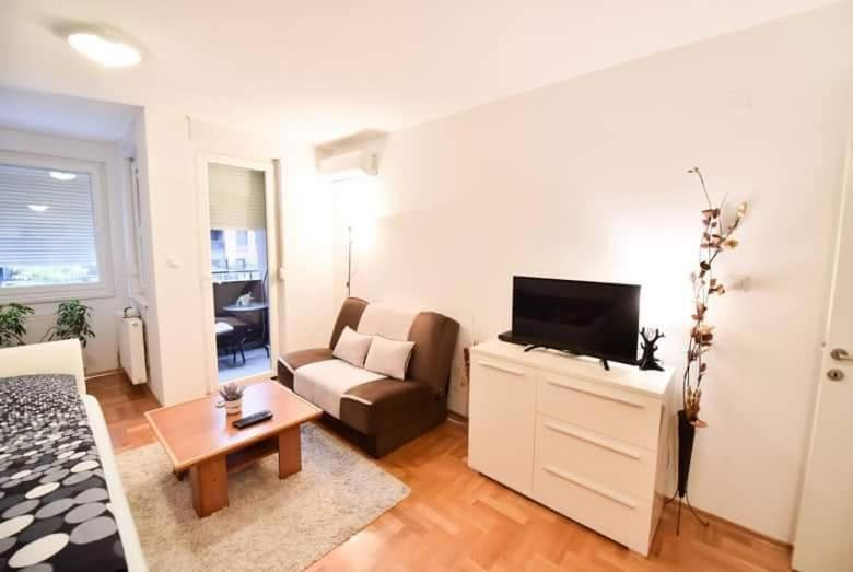 Apartman Garden - Housity