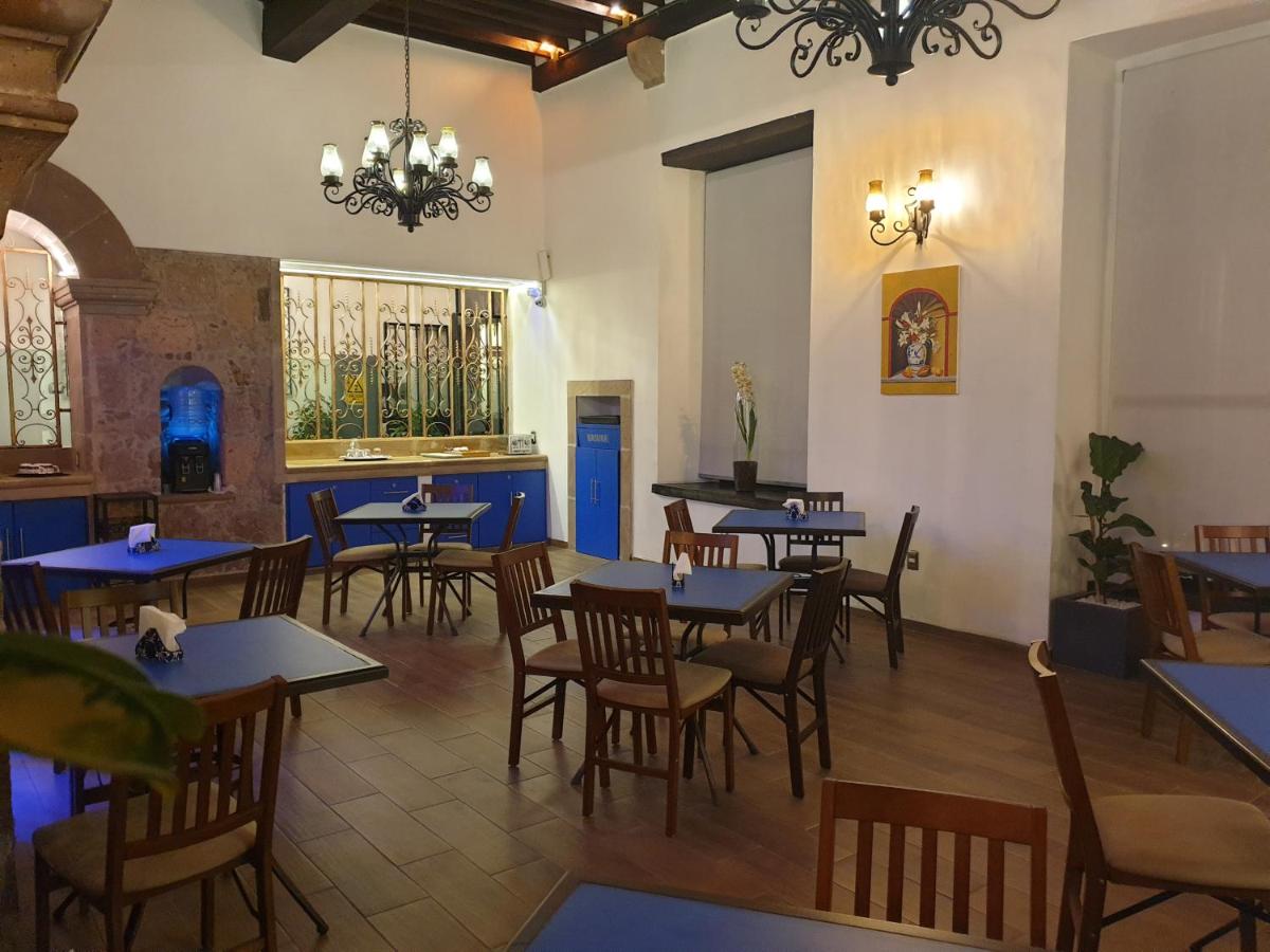 Hotel Don Carlos - Housity