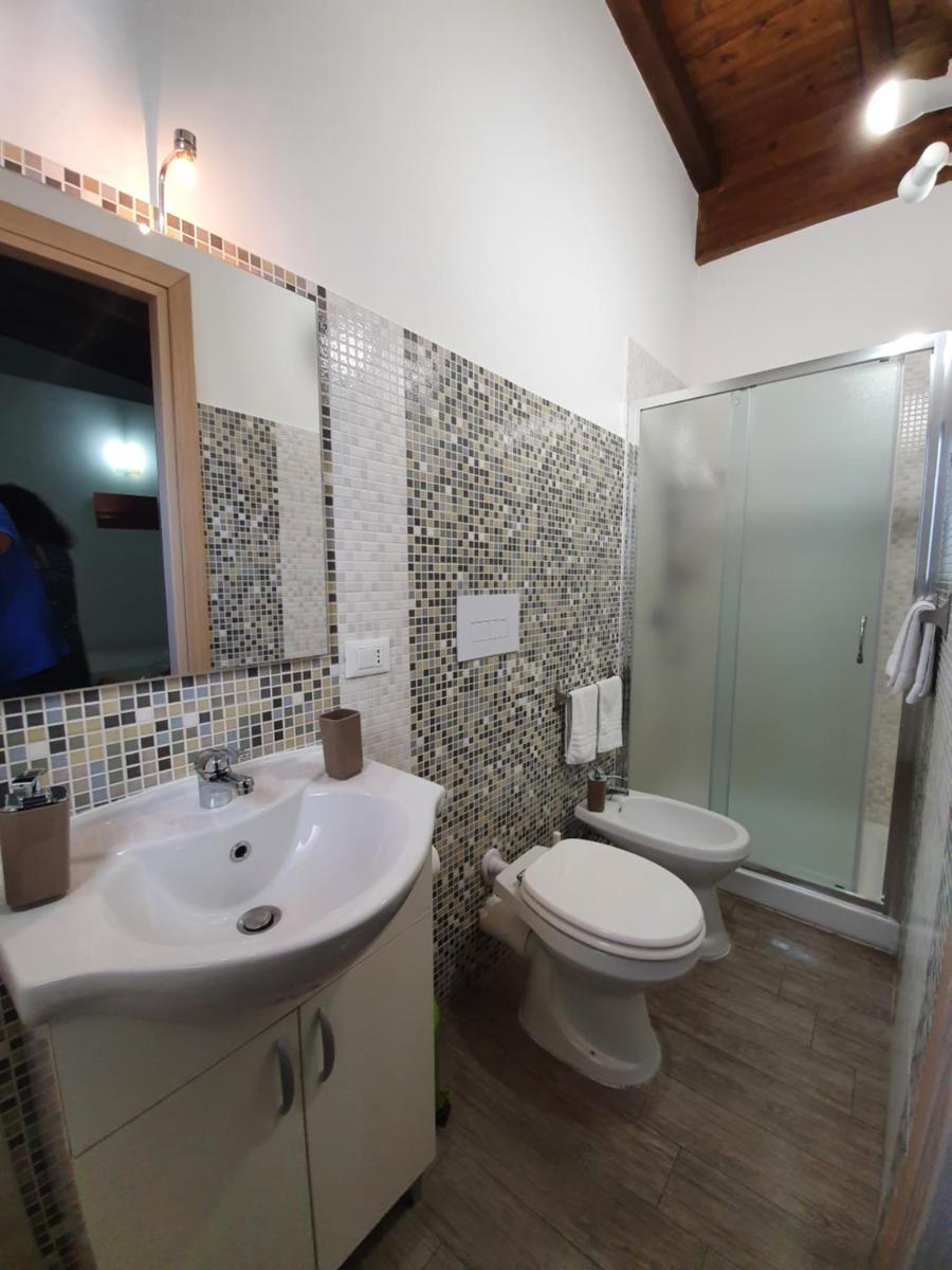 Arricàmpati Airport Rooms & Bringo Car Rental - Housity