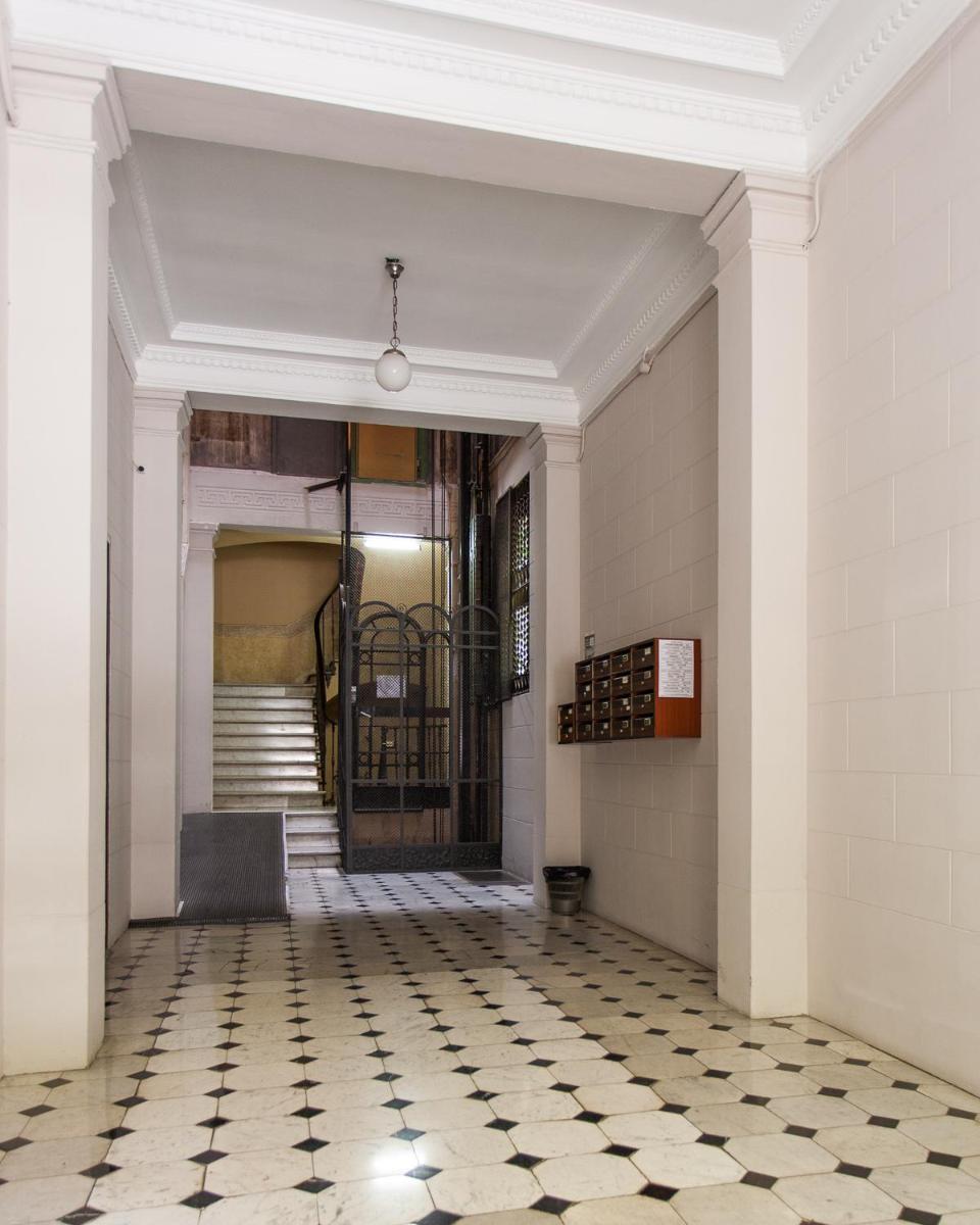 Ronda Sant Pere Rafael - Housity