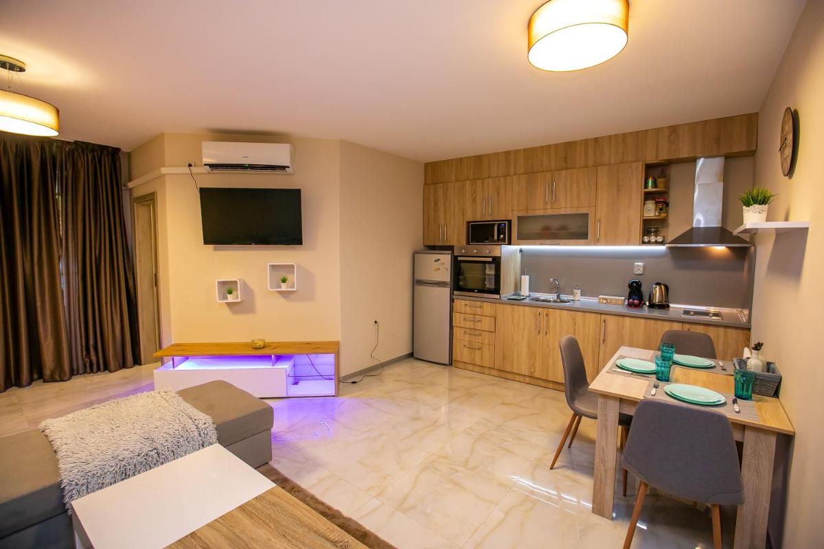 Riva Apartment - Housity
