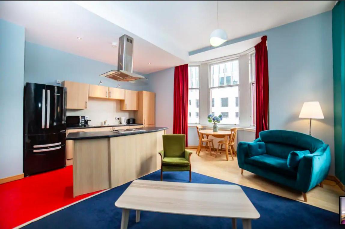 Renfield Apartment, Bright and Spacious Home - Housity