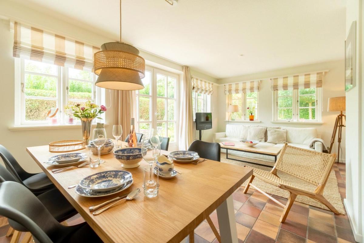 Pat's Eckhus - Housity