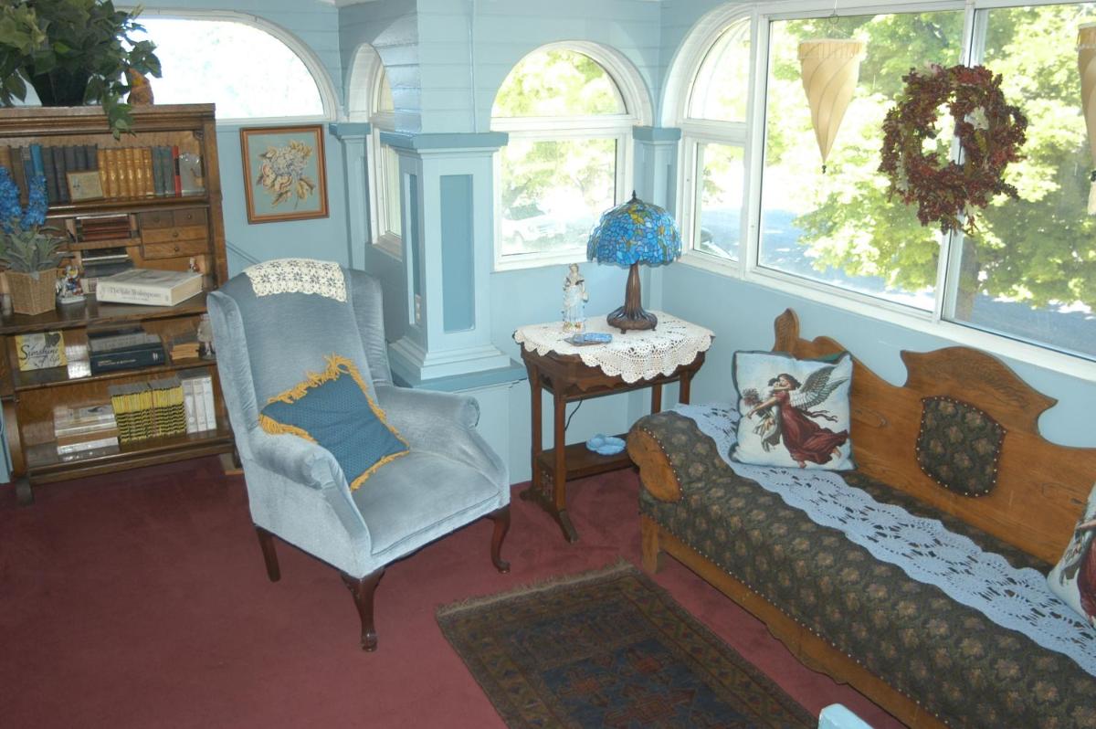 Bard\'s Inn - Housity