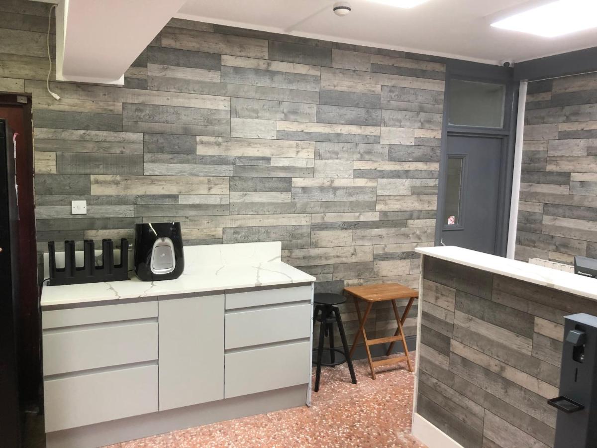 Barking Park Hotel - Housity