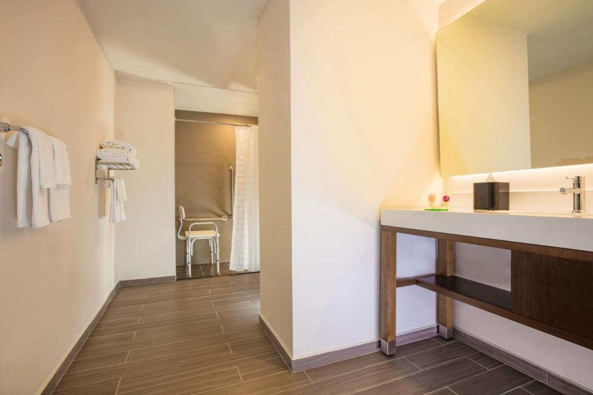 Hyatt Place Aguascalientes Bonaterra - Housity