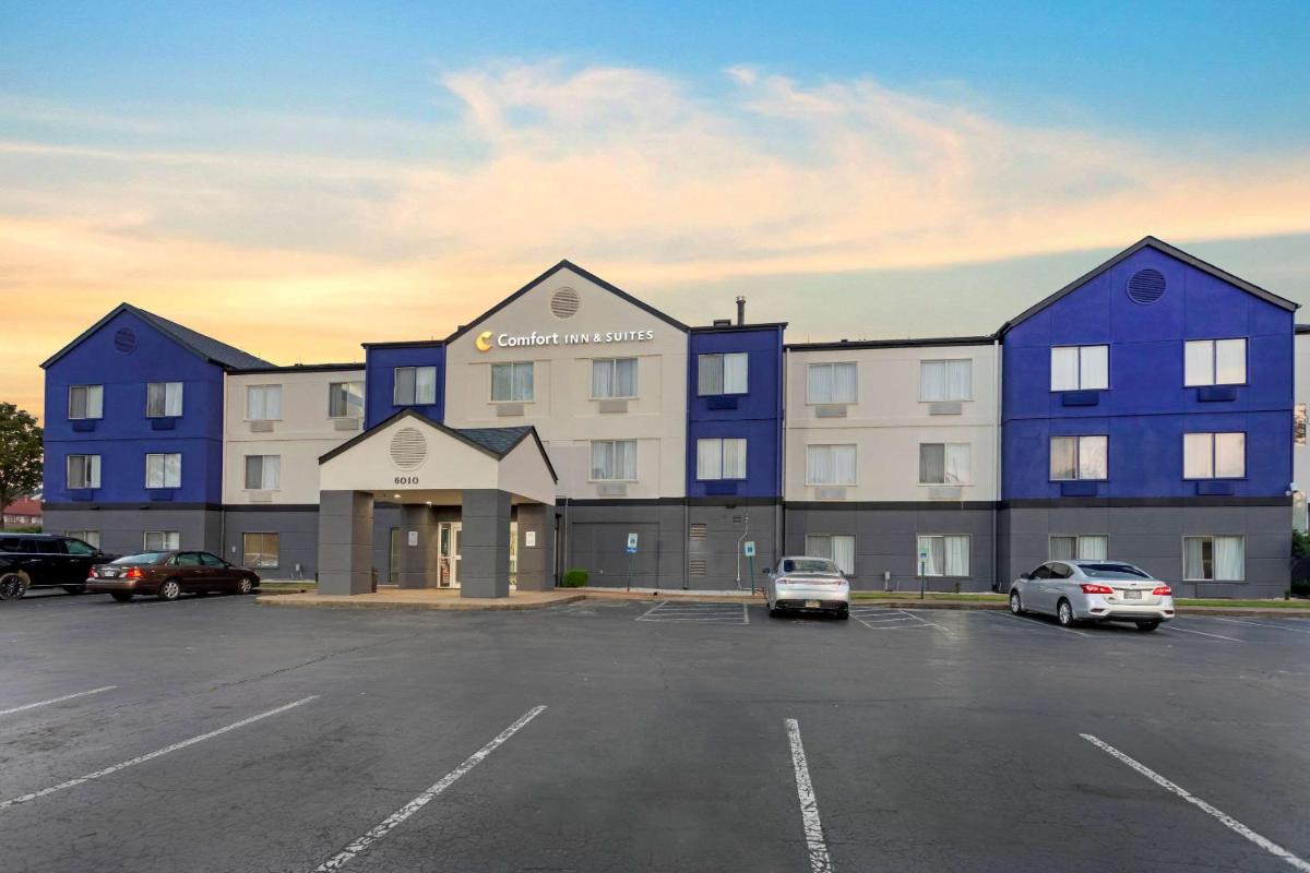 Comfort Inn & Suites Memphis East - Housity