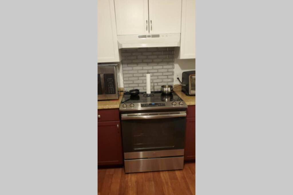 Southern Charm Vacation Rental - Housity
