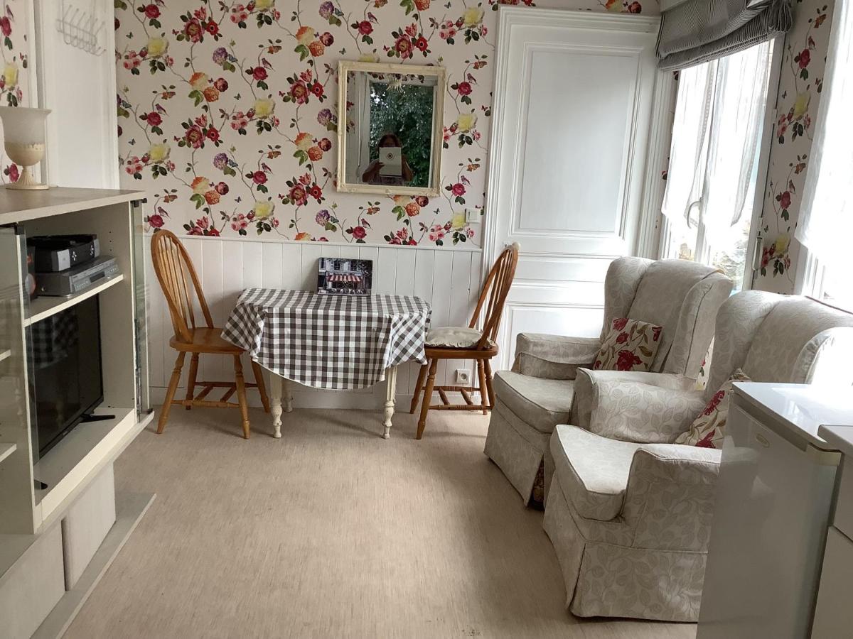 Le Petit Chalet - Housity