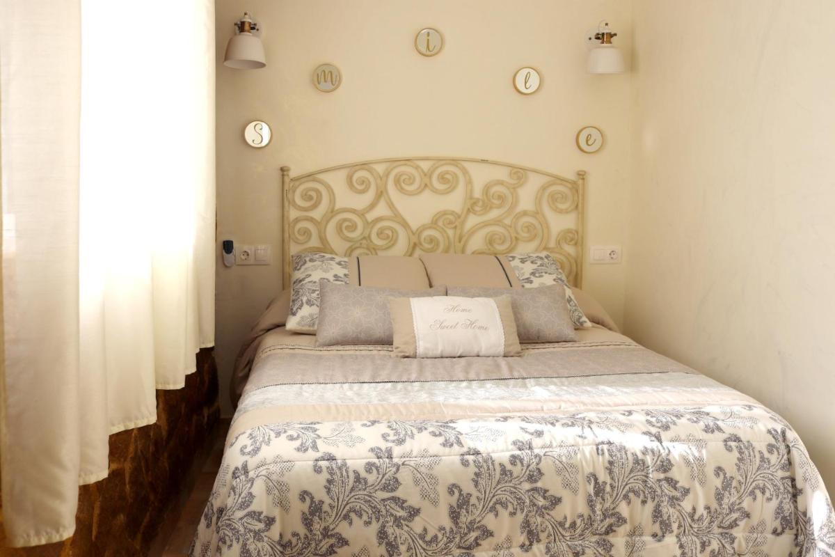 2 bedrooms house with shared pool furnished terrace and wifi at Elx 6 km away from the beach - Housity