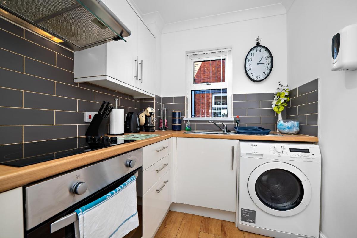 Stay In Cardiff Canton St John's Court Apartment - Housity