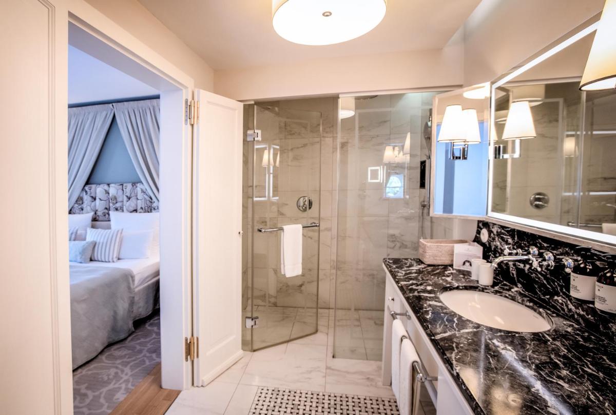 Ein Badezimmer in der Unterkunft Weissenhaus Private Nature Luxury Resort