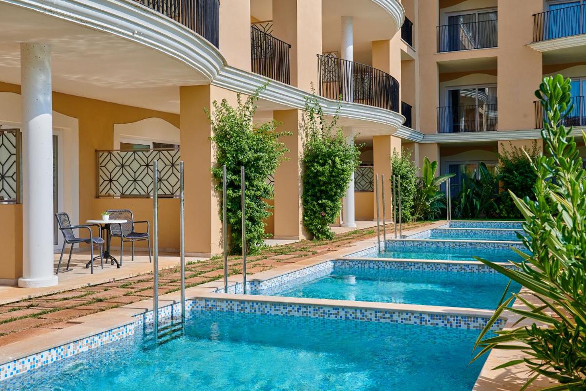 Piscina en o cerca de Grupotel Playa de Palma Suites & Spa