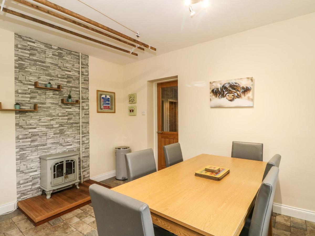 Ailsa Cottage - Housity