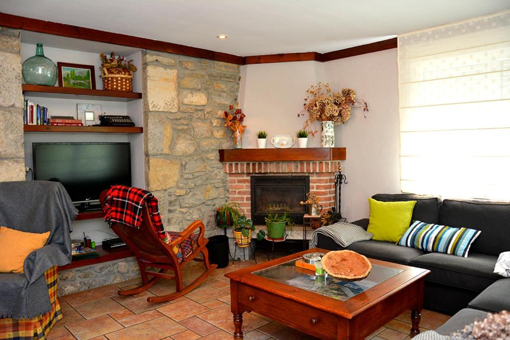 Hotel Rural Valle San Emiliano - Housity