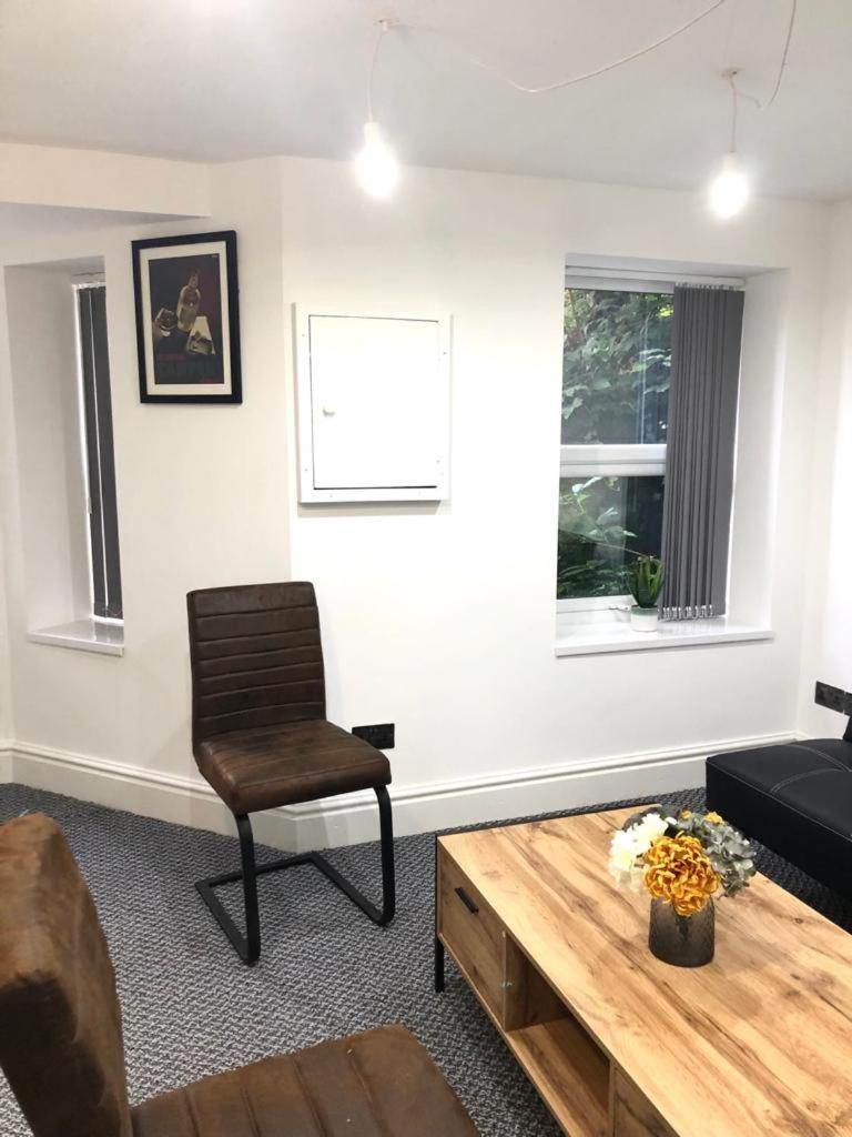 CLIFTON Apartments - Housity