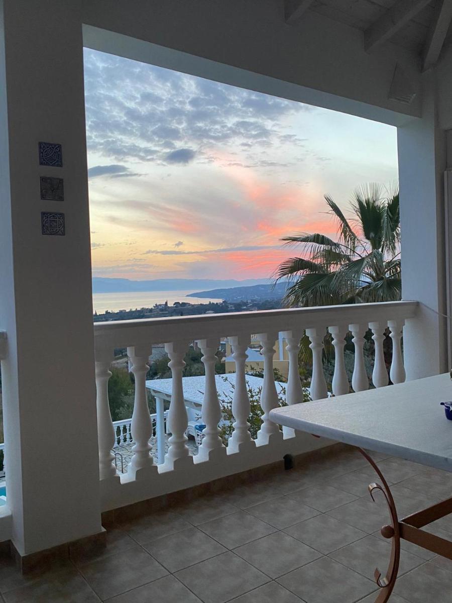 Iron Hill Pool Villa - Amazing Sunset & Sea View - Housity