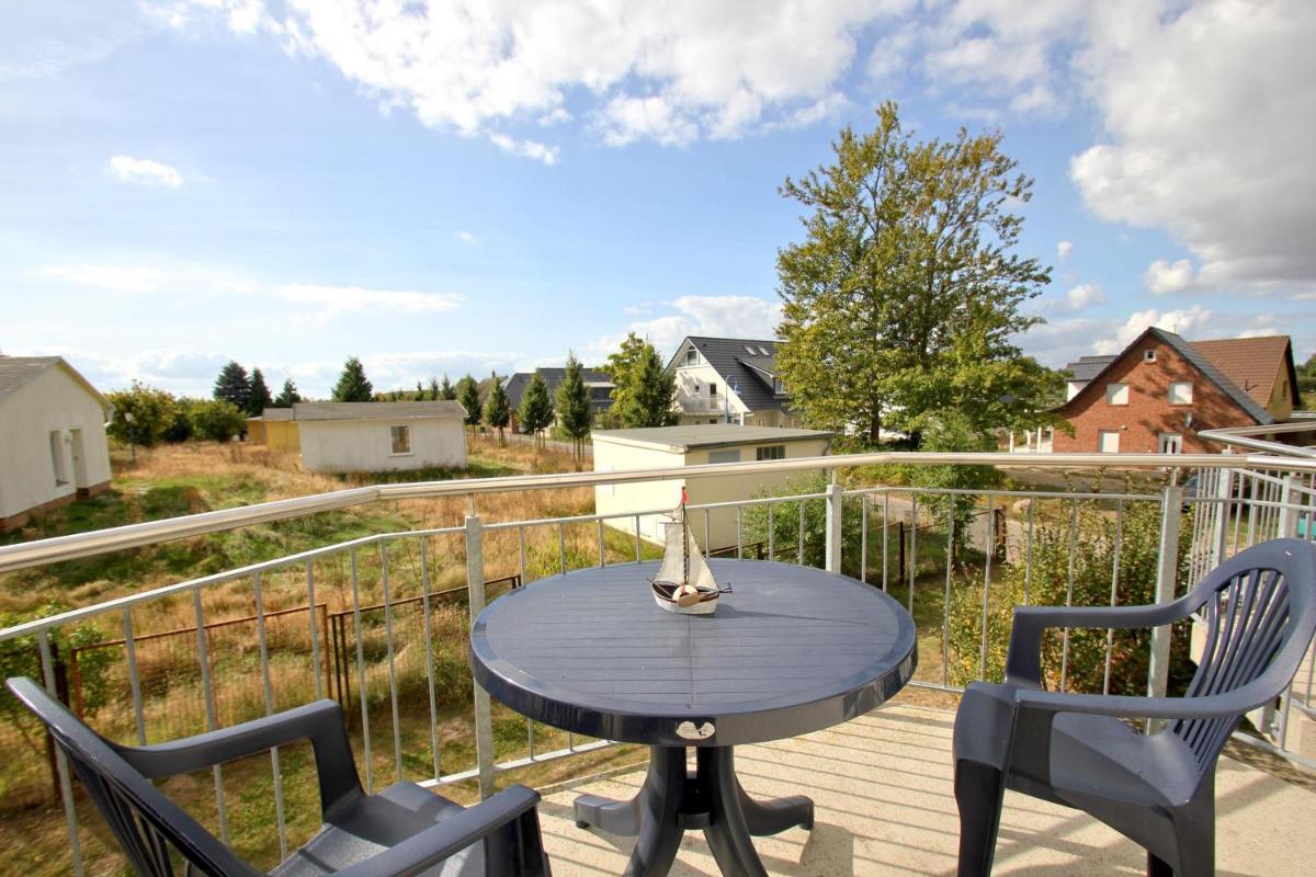 F-1010 Strandhaus Mönchgut Bed&Breakfast DZ 34 Balkon, strandnah inkl Frühstück - Housity