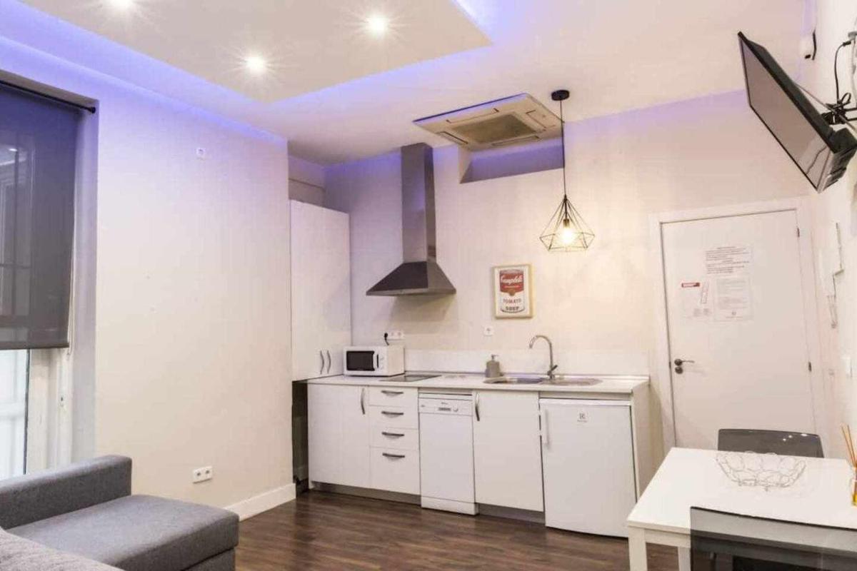 Céntrico apartamento entre Sol Ópera y Pza Mayor - Housity