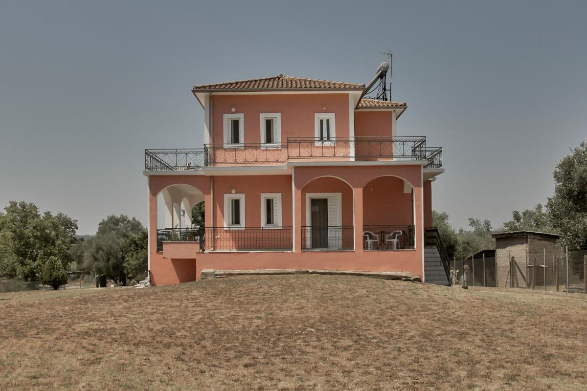 Villa Ancient Olympia by PCL - Housity