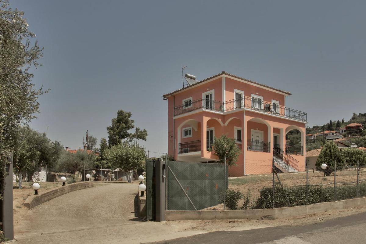 Villa Ancient Olympia by PCL - Housity