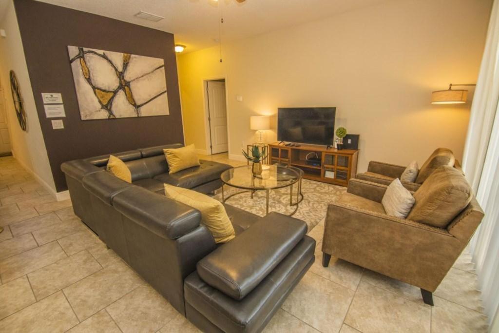 Suitetrails - The Chester Solterra Resort Vacation Home