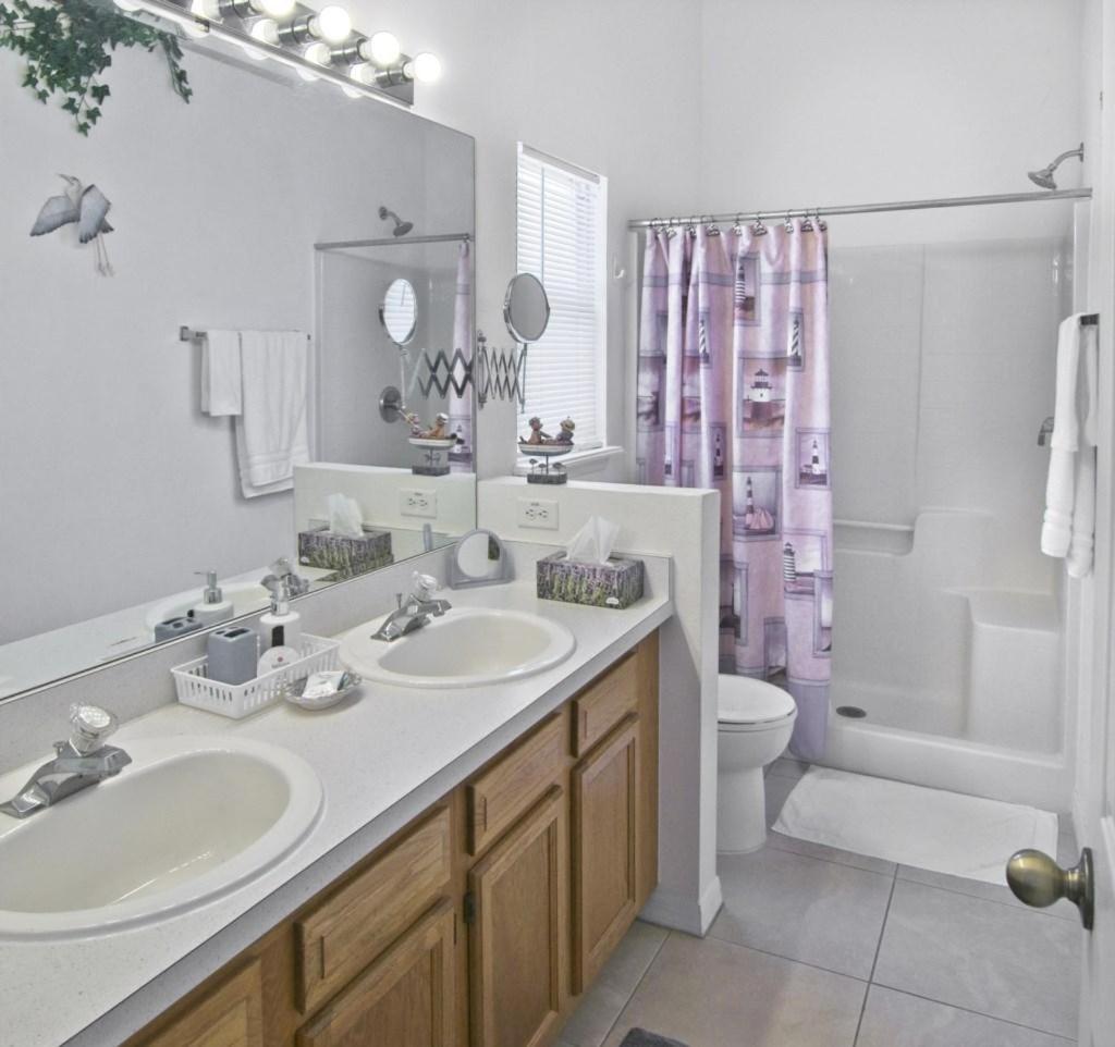 Richard's Clear Creek Vacation Homes - Housity