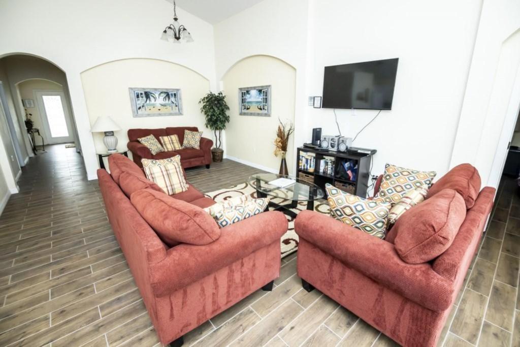 Kevin's Highgate Park Vacation Home - Housity