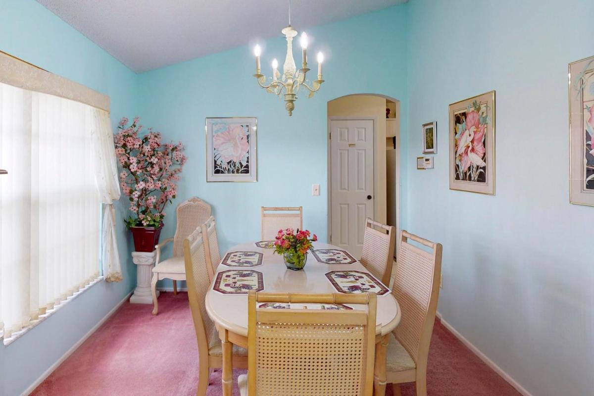 Colin and Cherryl's Indian Ridge Vacation Home - Housity