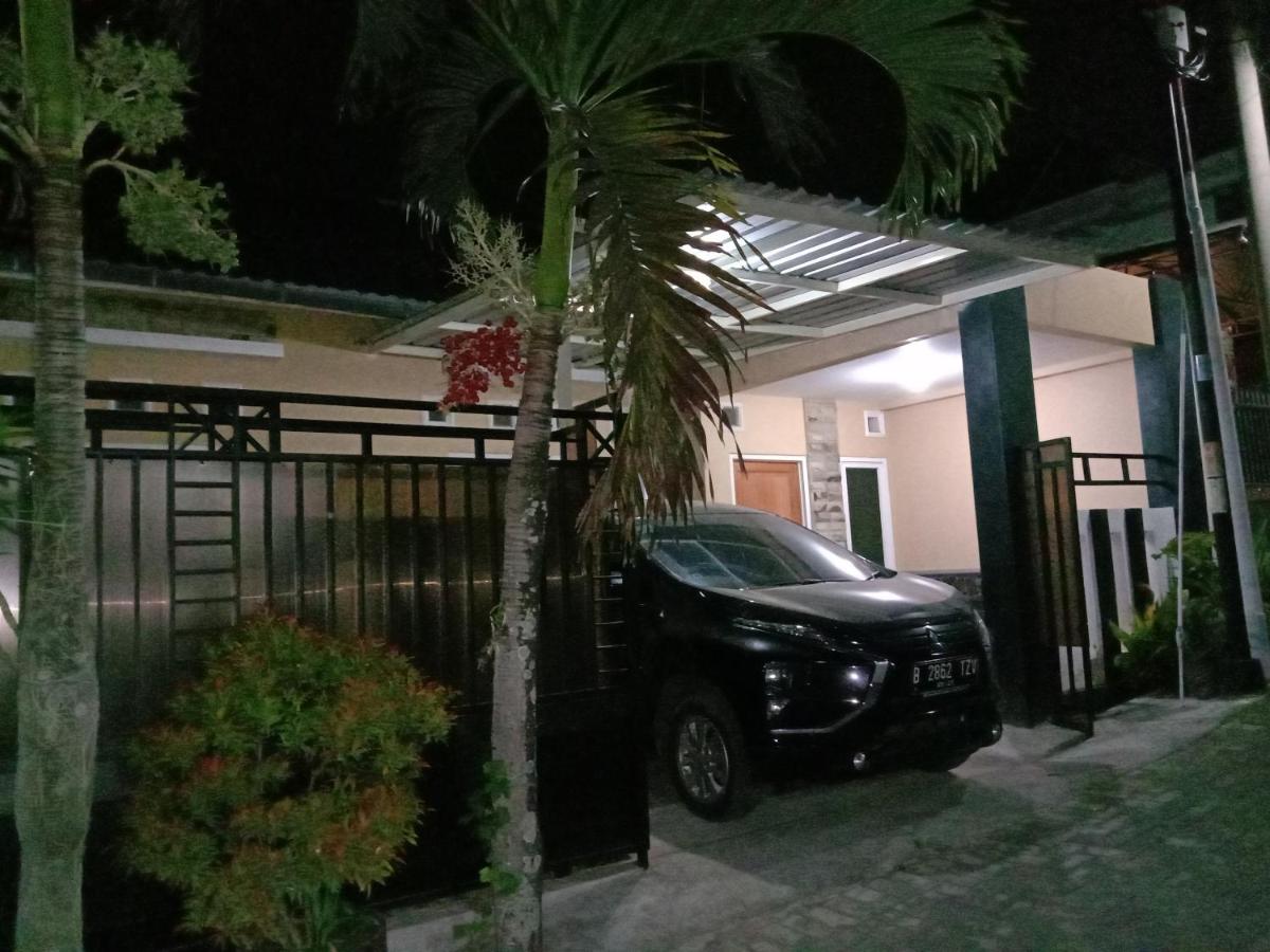 Suitetrails - Puri Garden Batu