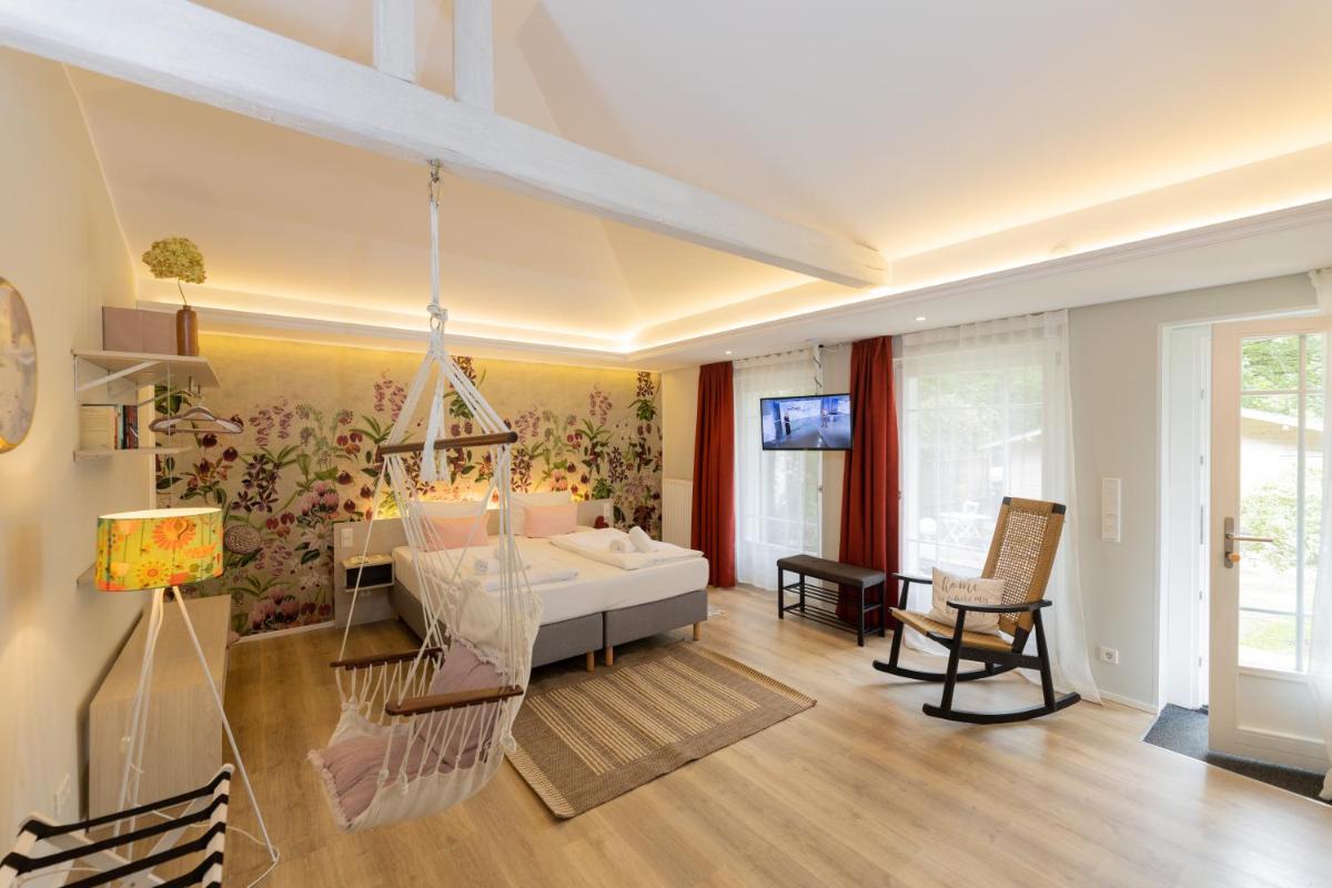 Little Suite Apartments - Housity