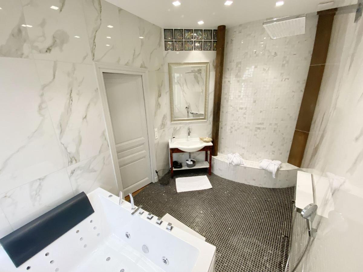 Le Clovis Suites Spa Sauna - Housity