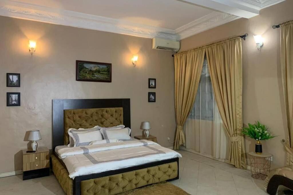 Suitetrails - Beautiful 1 Bedroom apartment Lekki