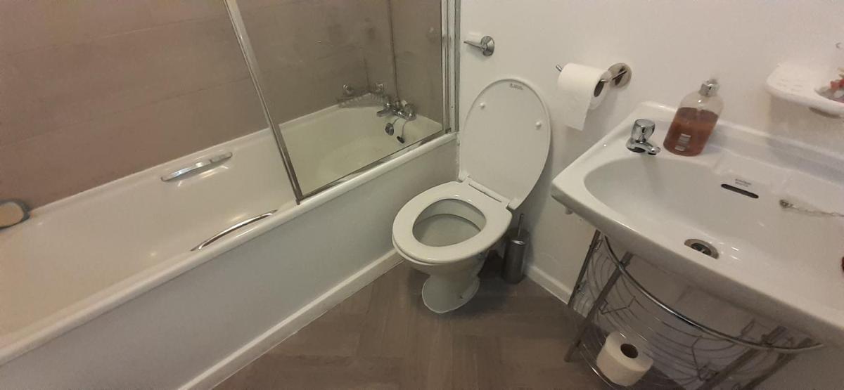 Easy Reach Apartments Birmingham, Near Utilita Arena, ICC, Brindley Place and Symphony Hall, with free allocated parking - Housity