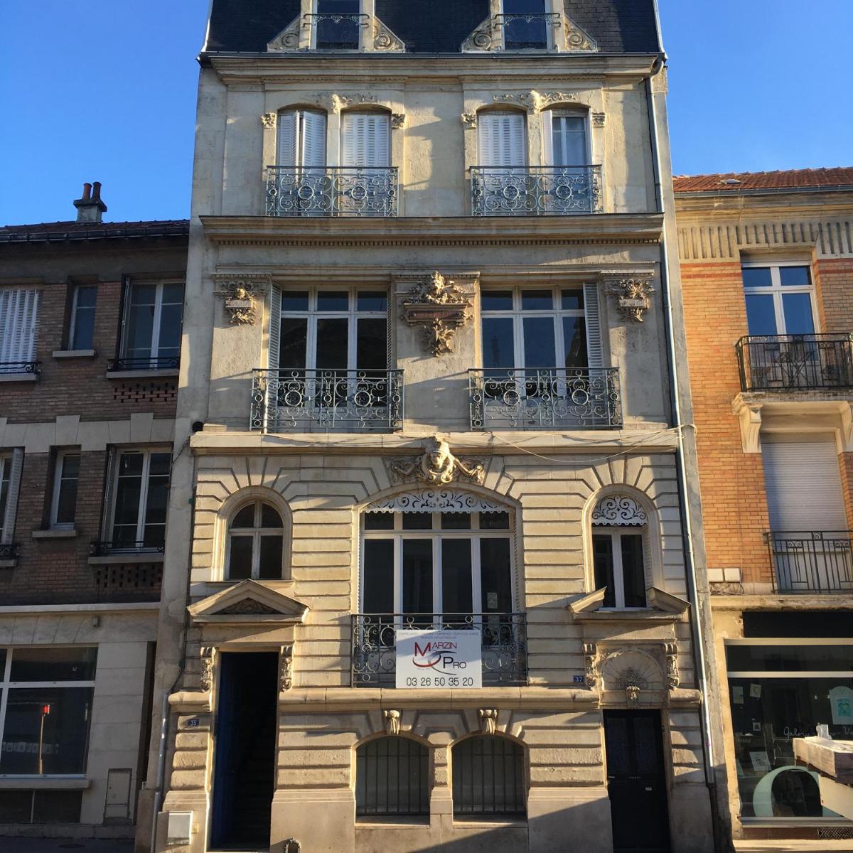 Le Clovis Suites Spa Sauna - Housity